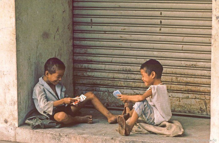 Những đứa trẻ lang thang ở Hà Nội. 1992.